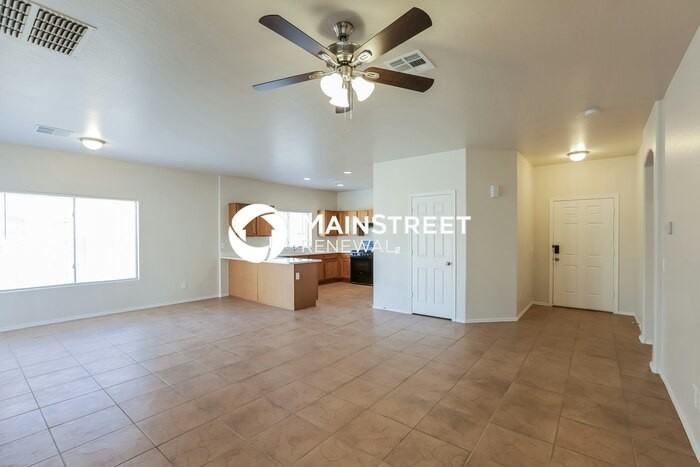 8854 W Hilton Ave - Photo 5 of 16