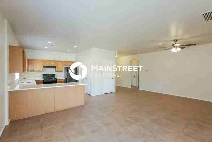 8854 W Hilton Ave - Photo 7 of 16