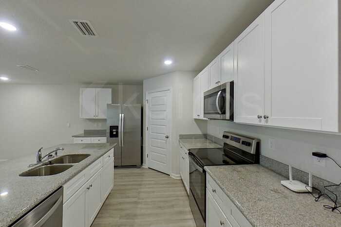 309 Monarch Ln - Photo 7 of 23