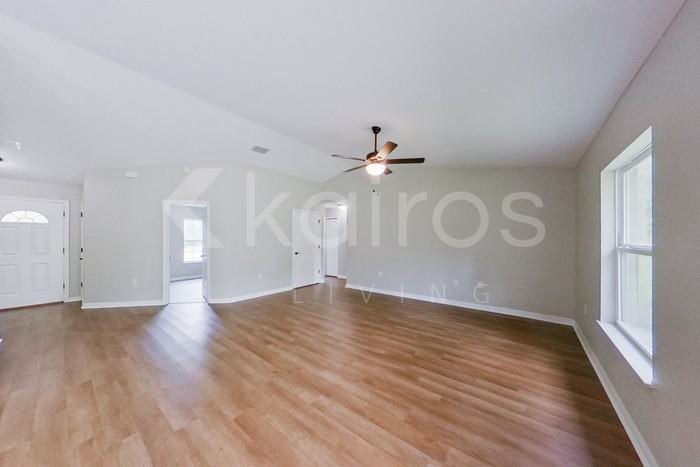 8239 Sw 135th Street Rd - Photo 6 of 29