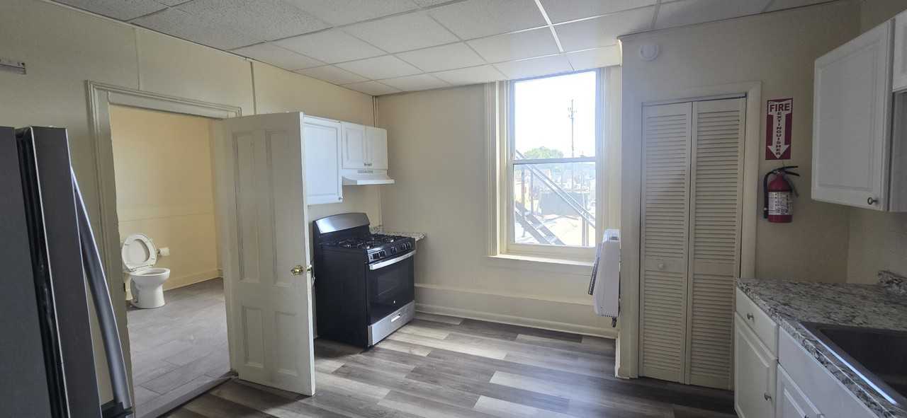 40-42 North Sussex Street - Photo 3 of 13