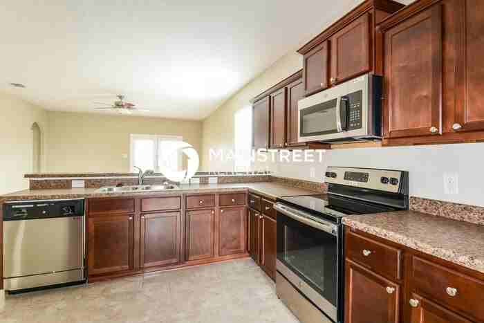 6307 Sinclair Rd - Photo 4 of 13