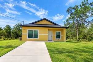 featured image of 3212 Oleander Dr