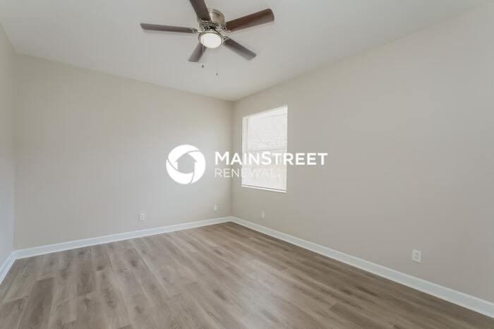 610 Wave Crest Cir - Photo 5 of 16