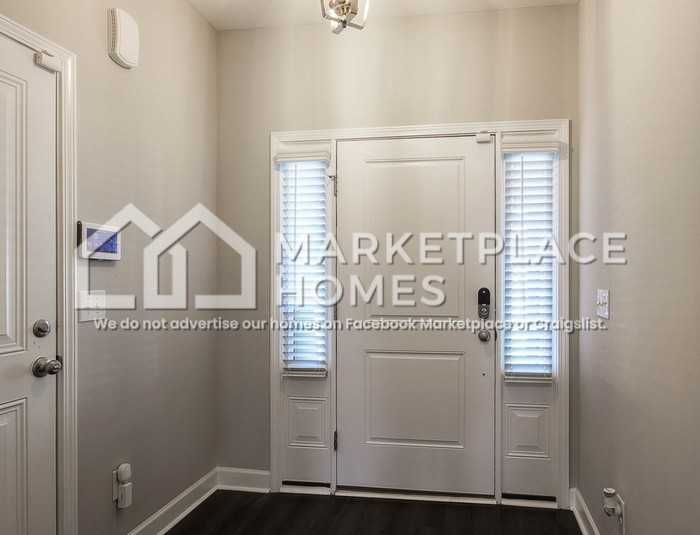 1425 Ardennes Dr - Photo 5 of 32