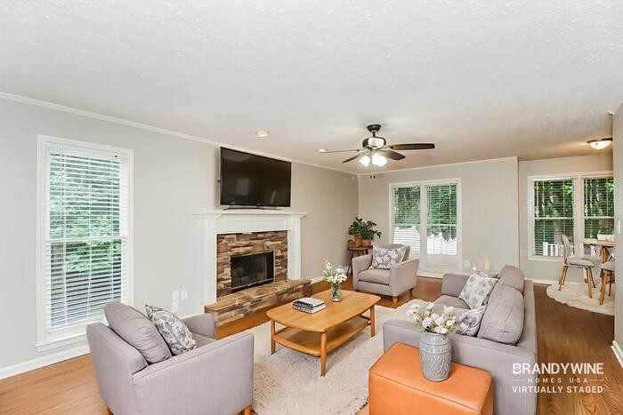 244 Dene Dr - Photo 4 of 21