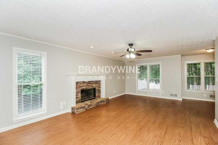 244 Dene Dr - Photo 5 of 21