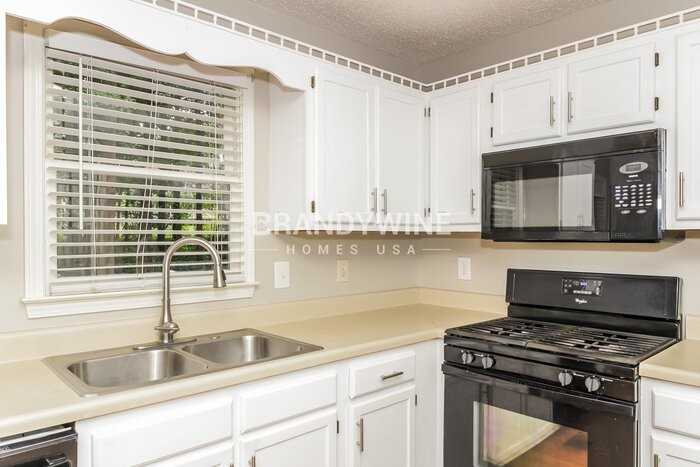 244 Dene Dr - Photo 7 of 21
