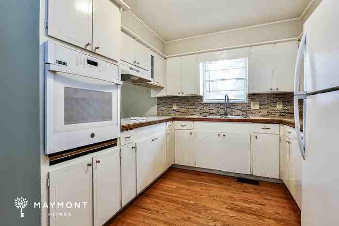 1608 Johnson St - Photo 6 of 12