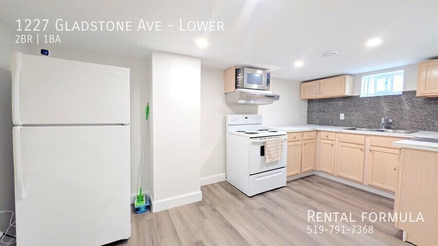 1227 Gladstone Ave - Photo 4 of 18