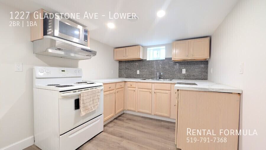 1227 Gladstone Ave - Photo 5 of 18