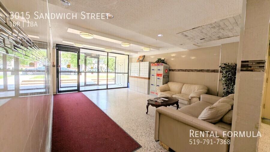 3015 Sandwich St - Photo 3 of 13