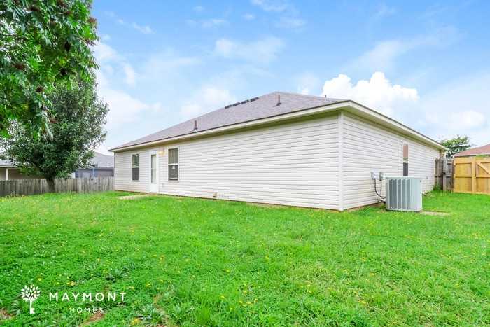 14611 Parkway Meadows Dr - Photo 4 of 11