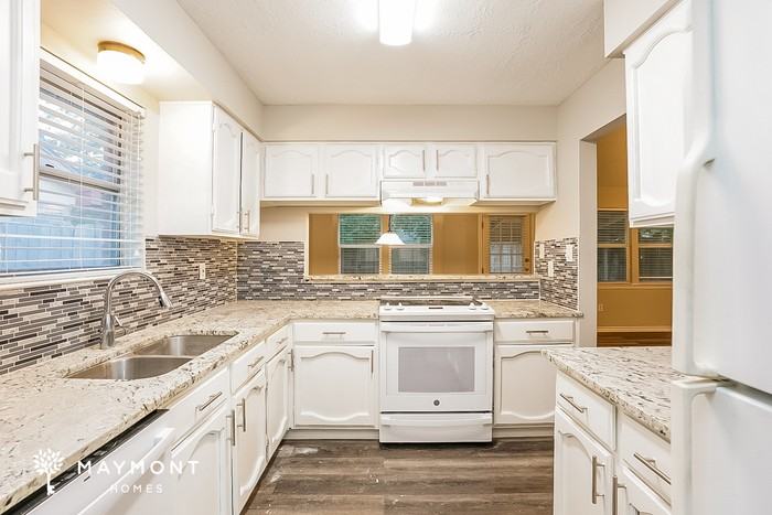 5914 Fallengate Dr - Photo 5 of 12