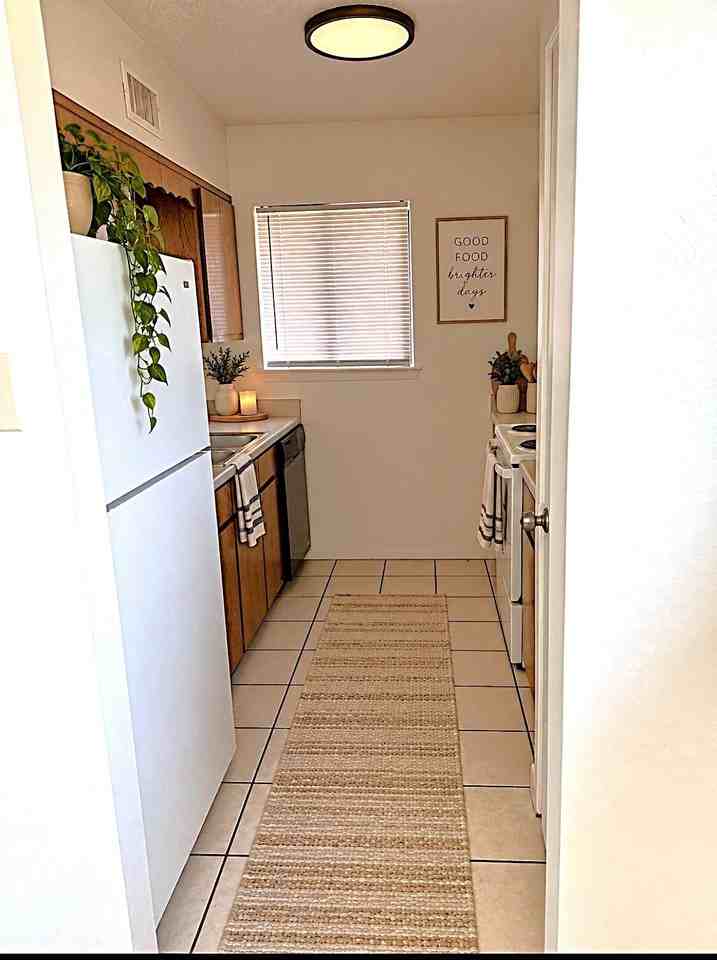 Highland Park Apartments - Photo 6 of 50