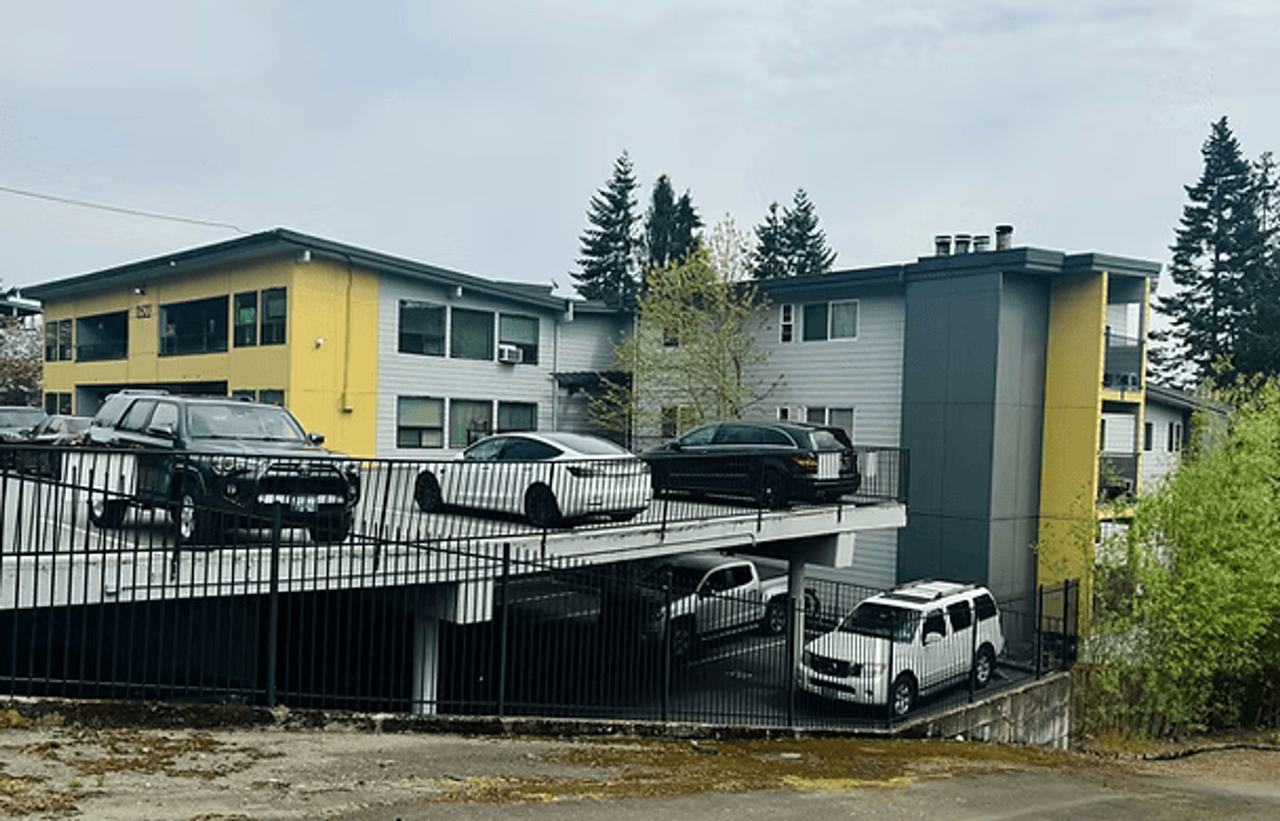 Mountain View Apartment - Photo 3 of 7