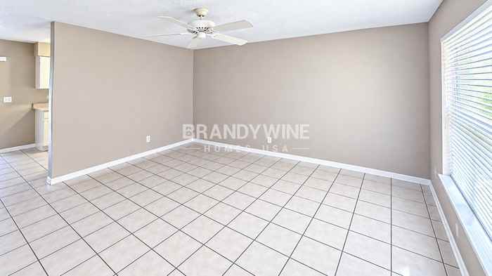 6311 Fortune Ln - Photo 4 of 21