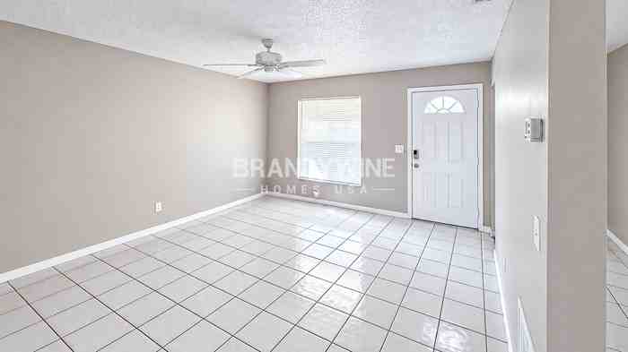 6311 Fortune Ln - Photo 5 of 21