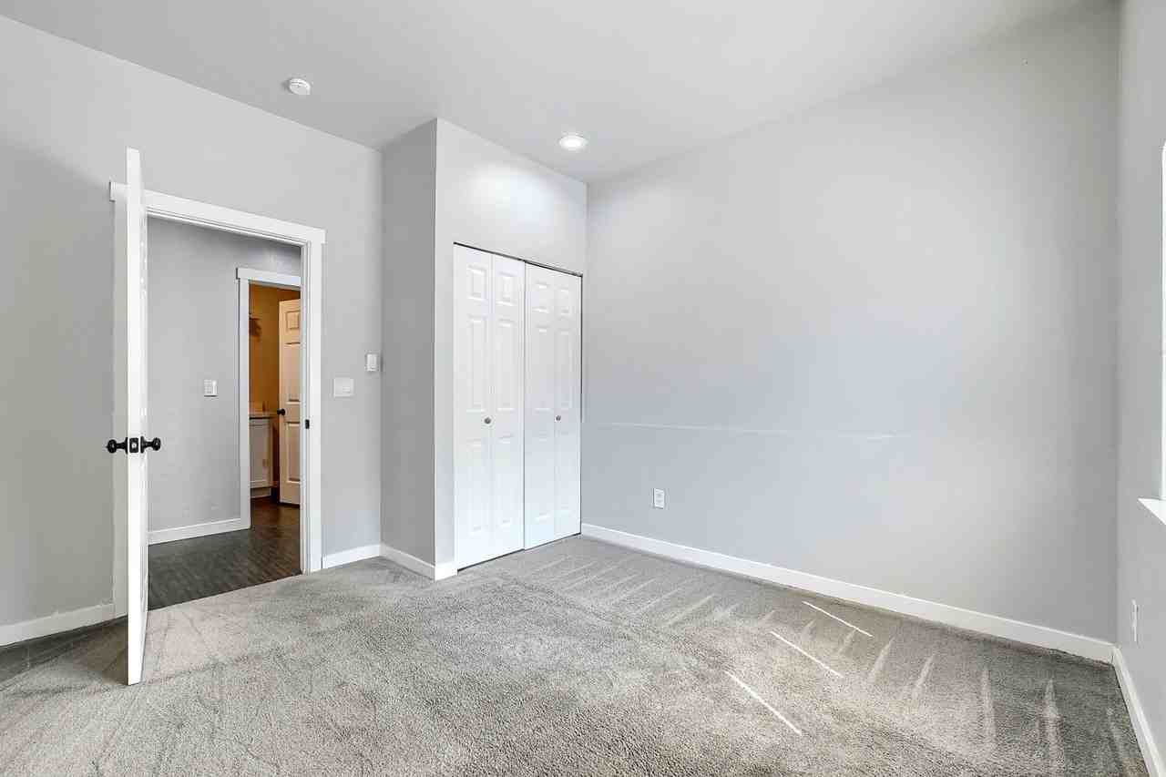 Dynasty Manor - Photo 2 of 22
