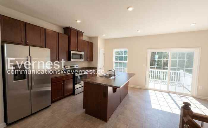 8433 Devries Ln - Photo 4 of 24