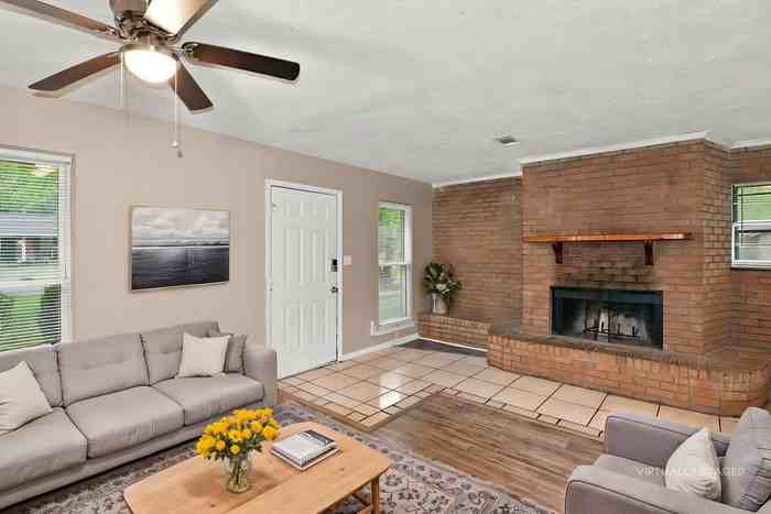 6201 Dalford Dr - Photo 5 of 14