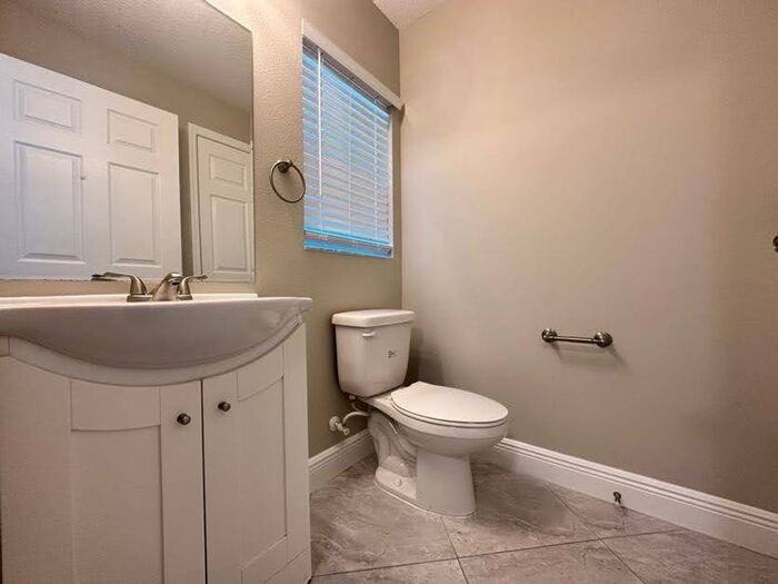 5128 Se 103rd Ln #9 - Photo 5 of 16