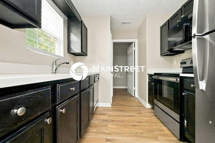 3068 Brook Ln - Photo 4 of 18