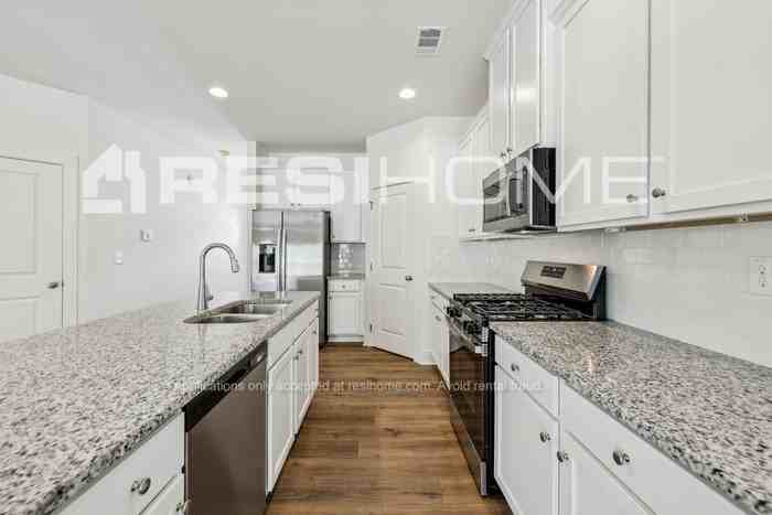 1569 Barrow Crossing Blvd - Photo 4 of 22
