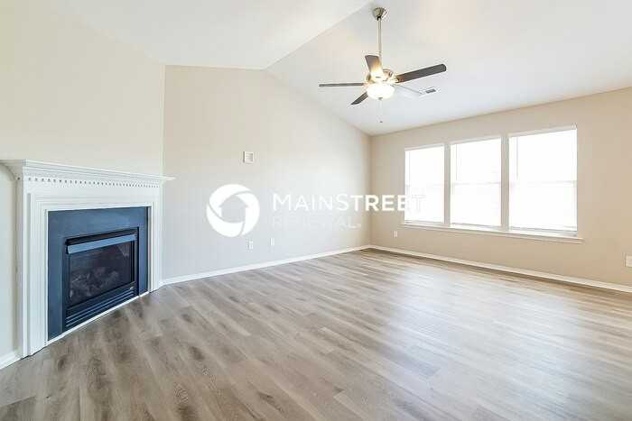 1005 Narcissus Ct - Photo 3 of 16