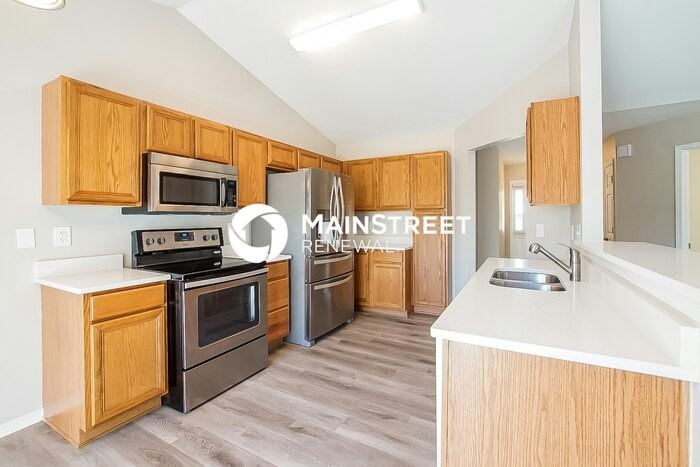 1005 Narcissus Ct - Photo 6 of 16