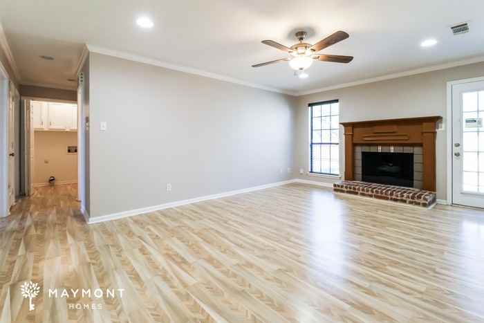 12271 Maryland Pl - Photo 4 of 12