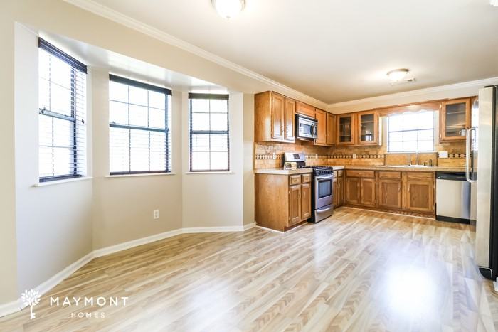 12271 Maryland Pl - Photo 5 of 12