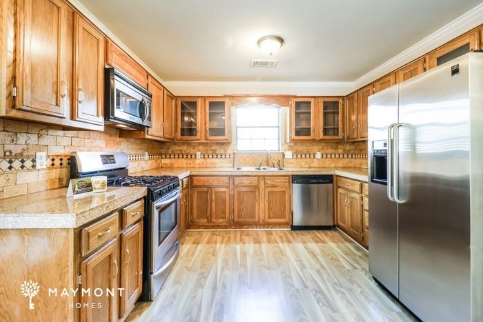 12271 Maryland Pl - Photo 6 of 12