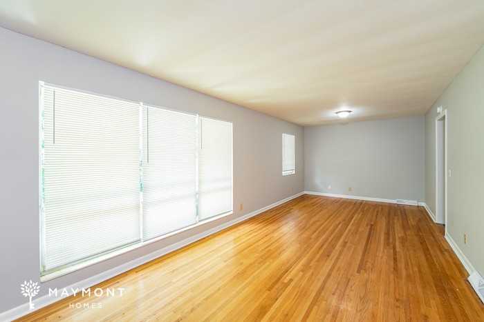 455 5th Ave Sw - Photo 6 of 13