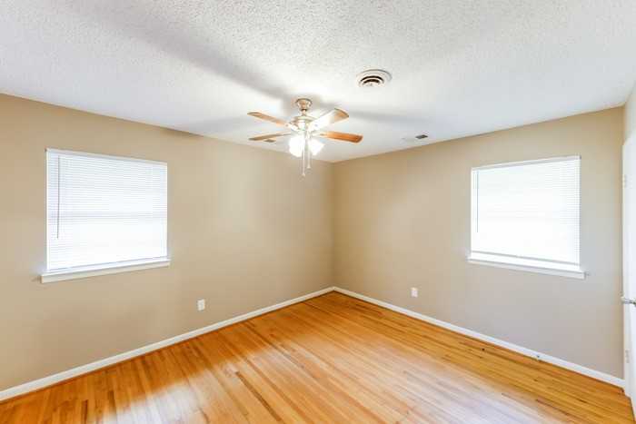 6655 Goodwin Rd - Photo 7 of 13