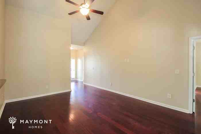 5025 Cobblers Ct - Photo 5 of 13