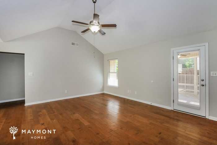 3412 Grove Landing Cir - Photo 4 of 12
