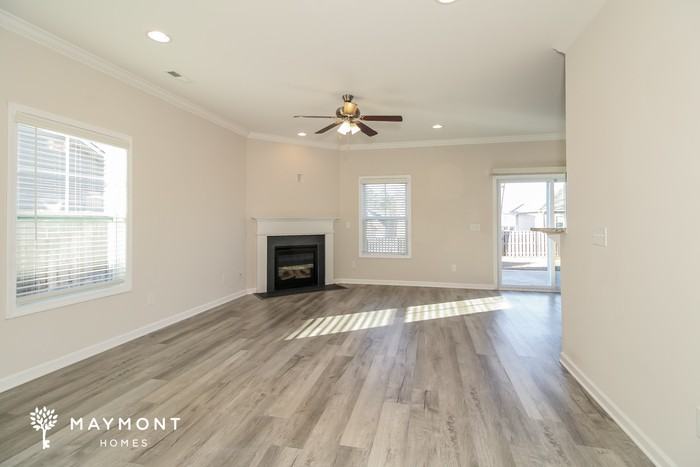 215 Doolittle Dr - Photo 6 of 13