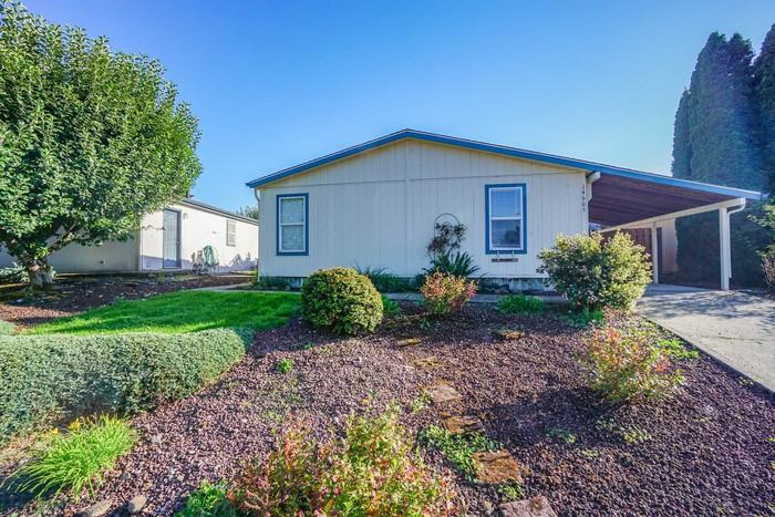 14605 Ne 52nd Cir - Photo 2 of 38
