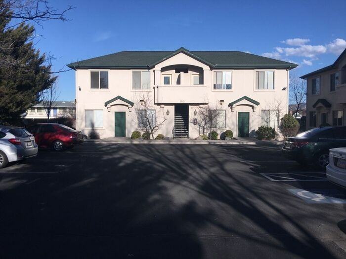185 Hillcrest Dr #B - Photo 2 of 2