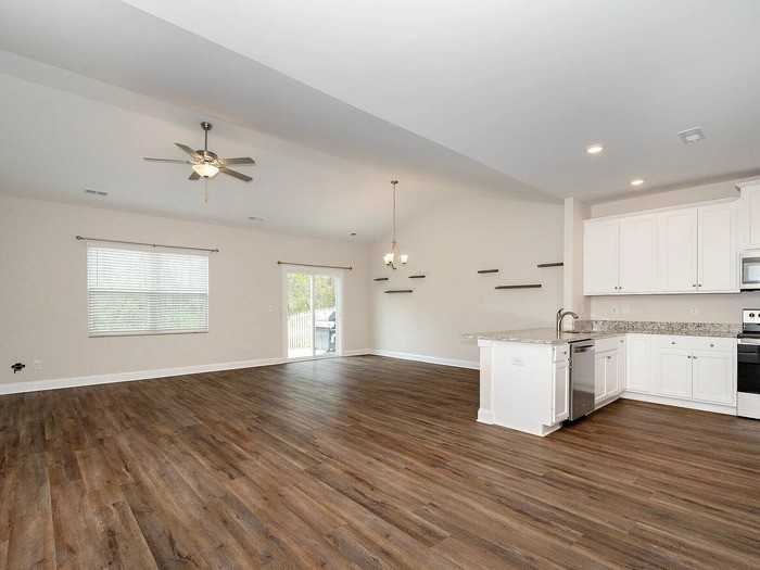 485 Access Dr - Photo 6 of 15