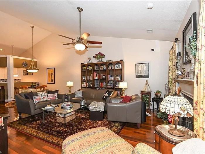 24 Wheel Wright Ct - Photo 6 of 23