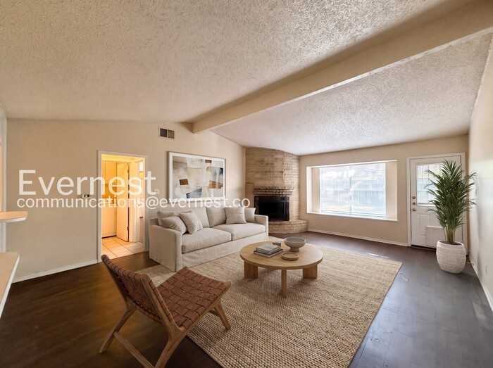 1901 Ridgetop Dr - Photo 2 of 17