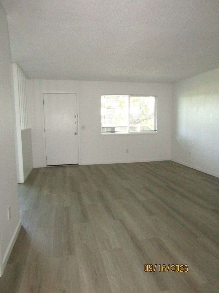 2834 Ventura Ave #2834 - Photo 3 of 17