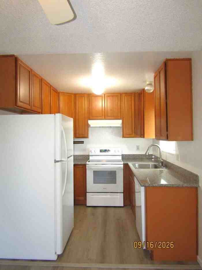 2834 Ventura Ave #2834 - Photo 6 of 17