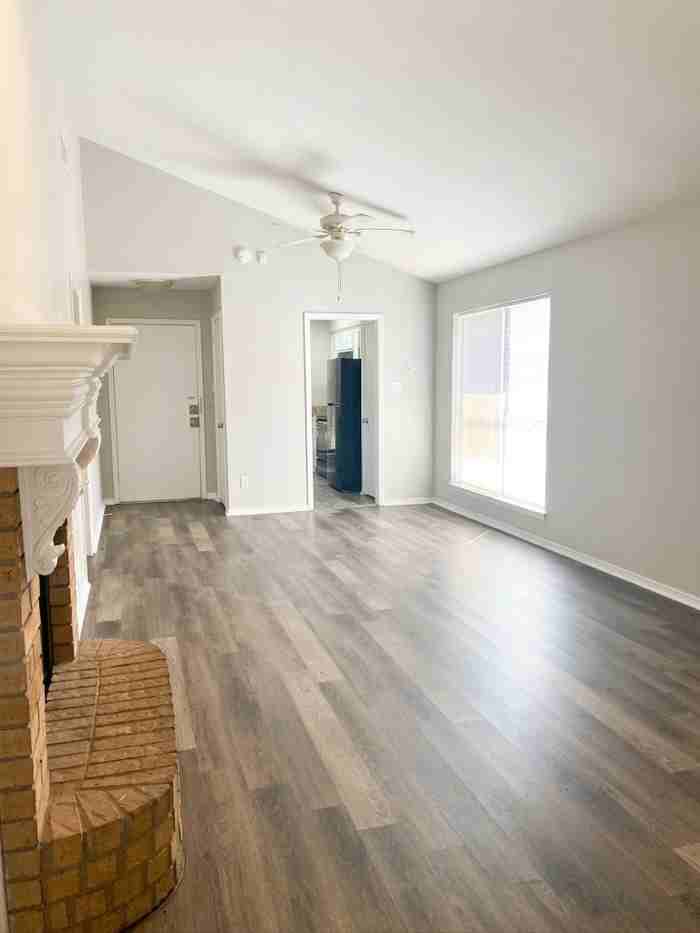 2602 Saint George Pl - Photo 2 of 14