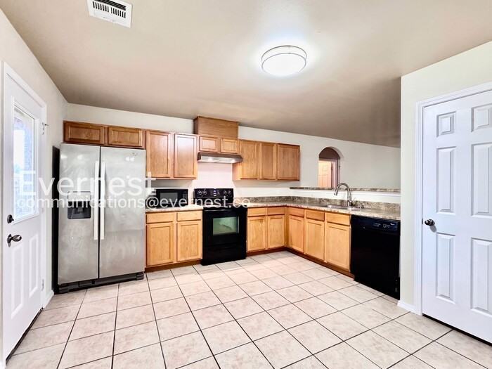 14725 S Fern Pl - Photo 4 of 21