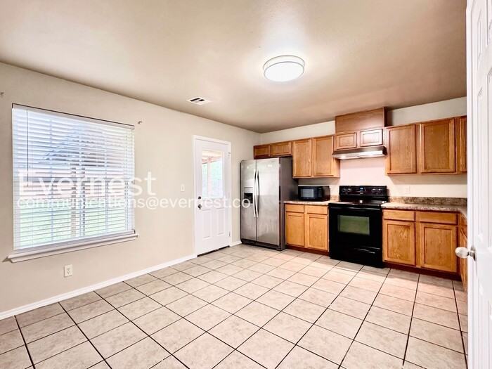 14725 S Fern Pl - Photo 5 of 21