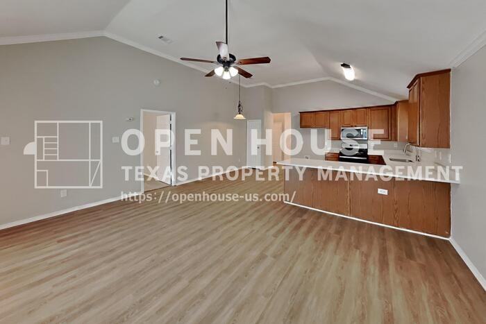 4836 Park Brook Dr - Photo 5 of 23