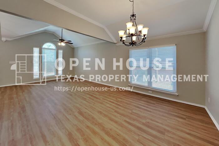 4836 Park Brook Dr - Photo 6 of 23